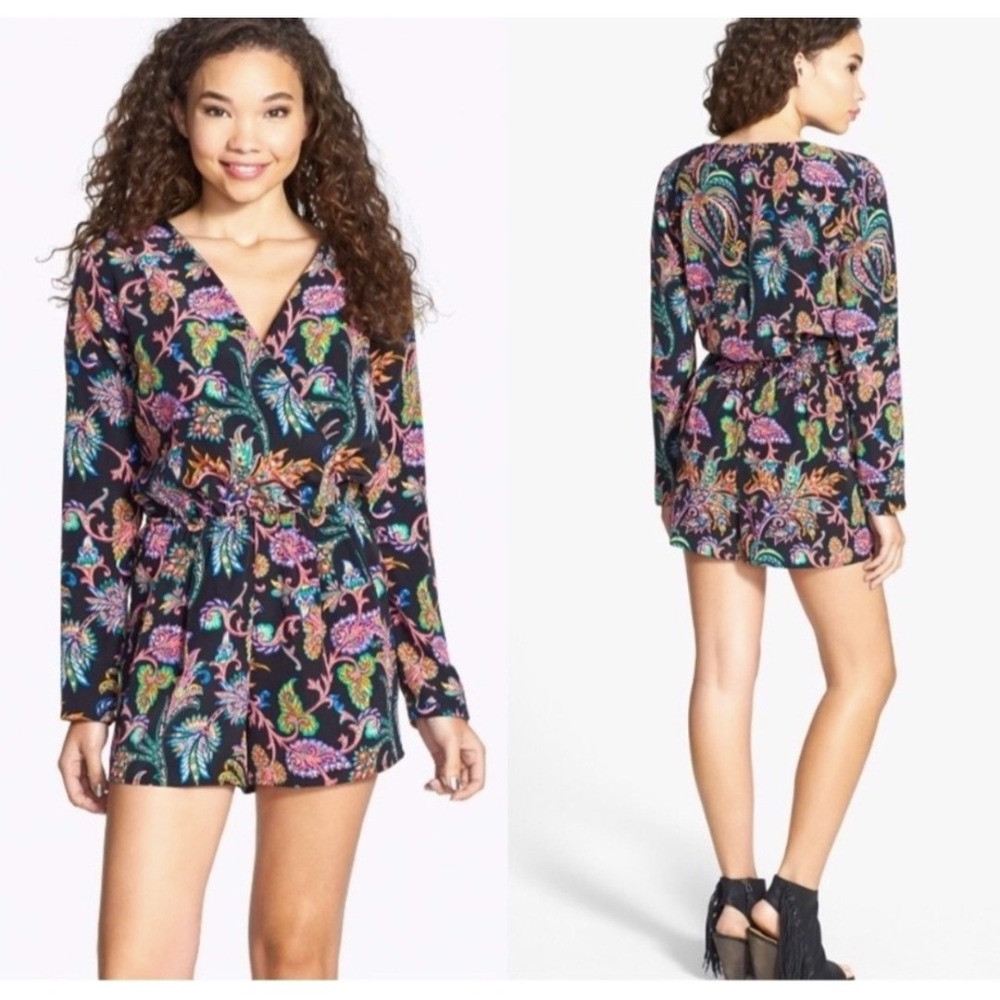 One Love Clothing Romper Size Medium Black Bold Color‎ Paisley LS Boho Romantic